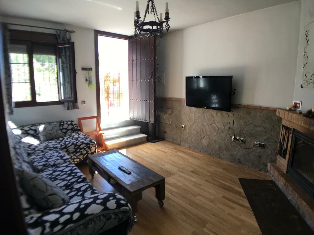 בית הארחה בנאוקאס 	Casa El Cabrero מראה חיצוני תמונה